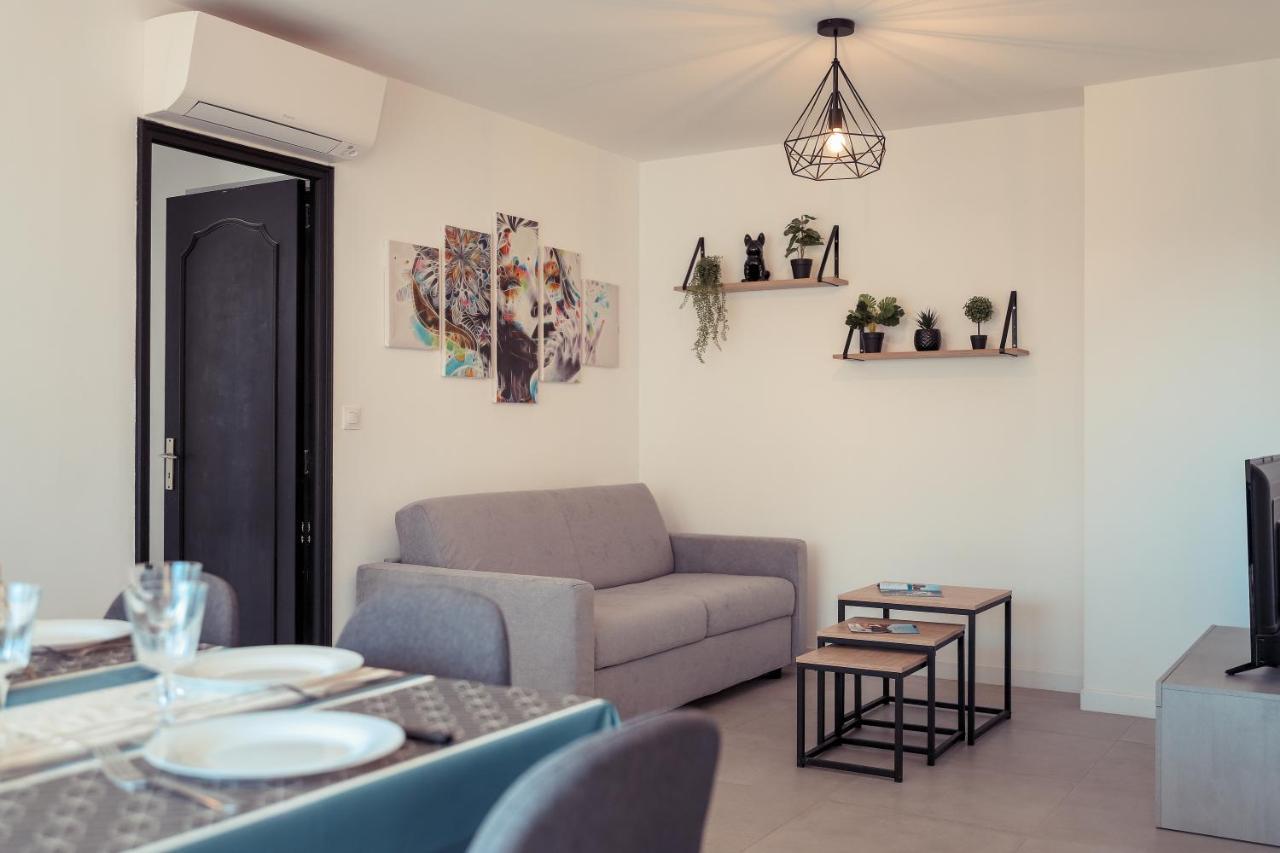 Chic Appart Du Port Fréjus Dış mekan fotoğraf