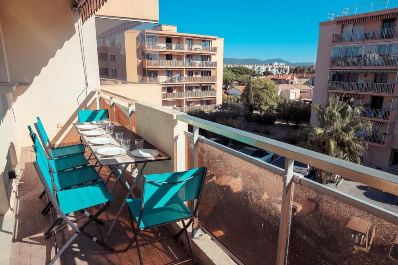 Chic Appart Du Port Fréjus Dış mekan fotoğraf