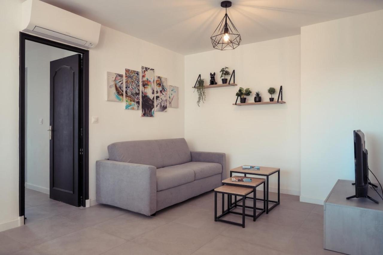 Chic Appart Du Port Fréjus Dış mekan fotoğraf