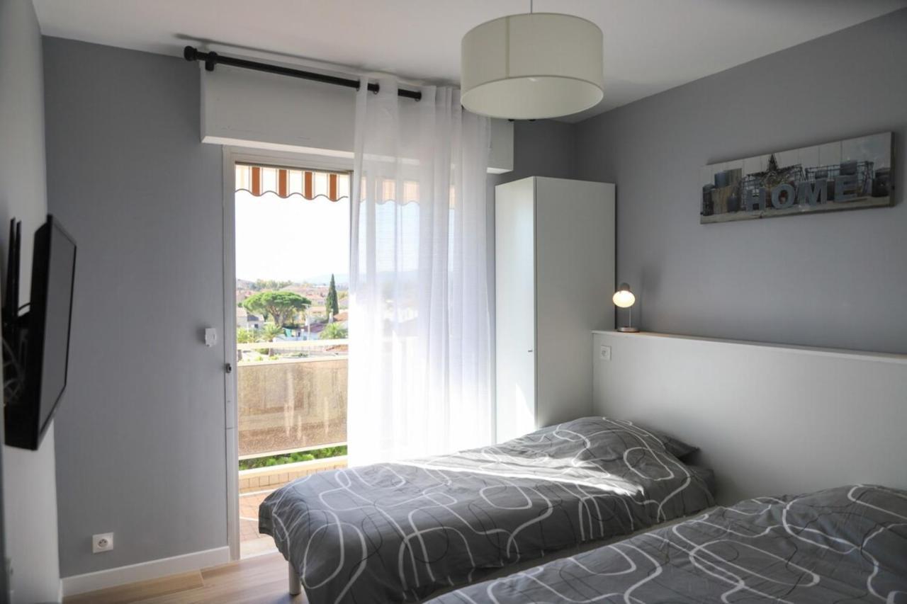 Chic Appart Du Port Fréjus Dış mekan fotoğraf